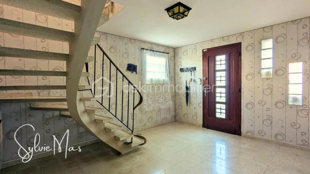 Maisons 4 pièces sur sous sol complet et jardin arboré 2 400 m2 – 5 pièces – 3 chambres – 125 m²