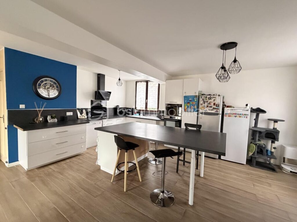 Maison de 112 m² – 6 pièces – 4 chambres – 112 m²