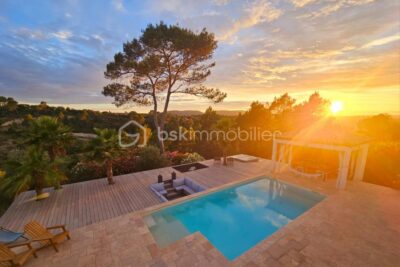 Maison de 200 m² dans un cadre magique et son extérieur a couper le souffle – 4 pièces – 3 chambres – 170 m²