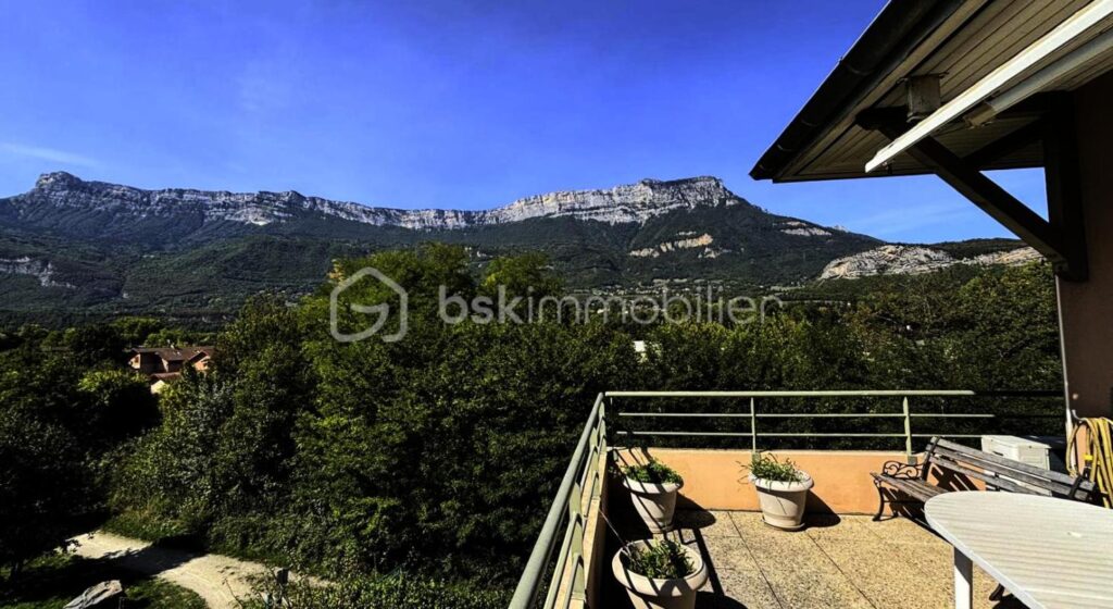 Duplex T5 en dernier étage – Terrasse de 30 m² – 5 pièces – 4 chambres – 110 m²