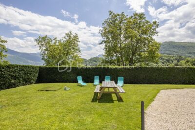 Propriété comprenant une maison d&rsquo;habitation et un Gîte idéalement située – 13 pièces – 7 chambres – 324 m²