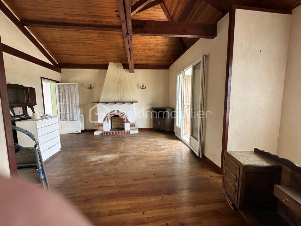 IMMEUBLE – 7 pièces – NR chambres – 280 m²