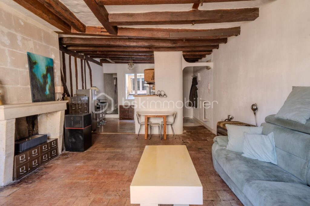 Appartement de Charme au Cœur du Vieux Tours – 2 pièces – 1 chambre – 58 m²