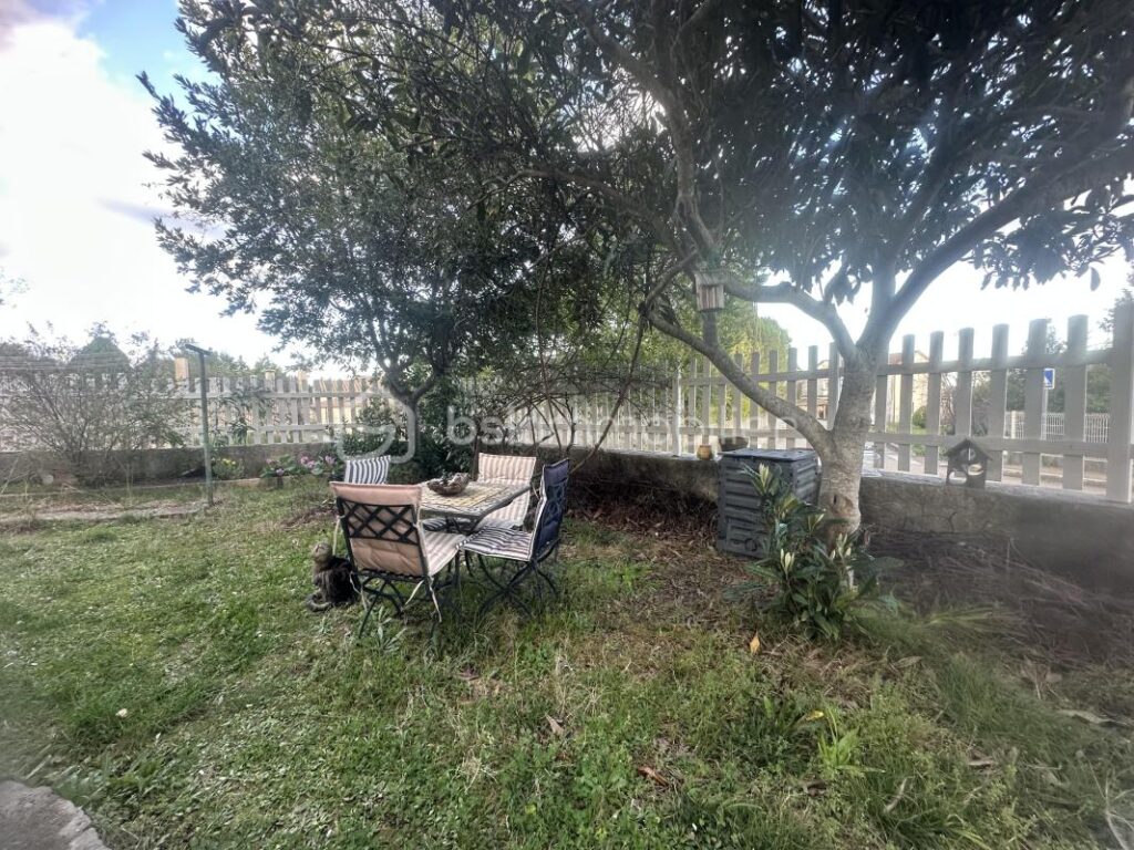 Découvrez la quiétude d’une villa spacieuse à Bagard à proximité de toutes commodités – 5 pièces – 3 chambres – 131 m²