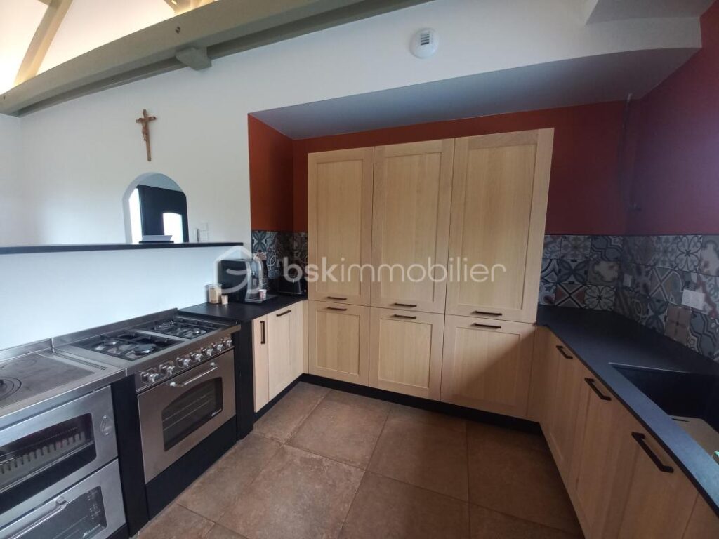 Élégance contemporaine au cœur de la campagne de Loucrup – 8 pièces – 4 chambres – 220 m²