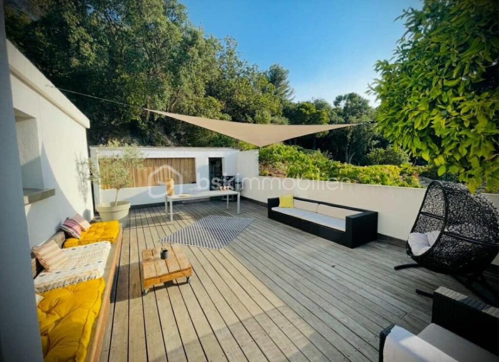 Maison individuelle avec piscine & appartement indépendant ! – 6 pièces – 5 chambres – 173 m²