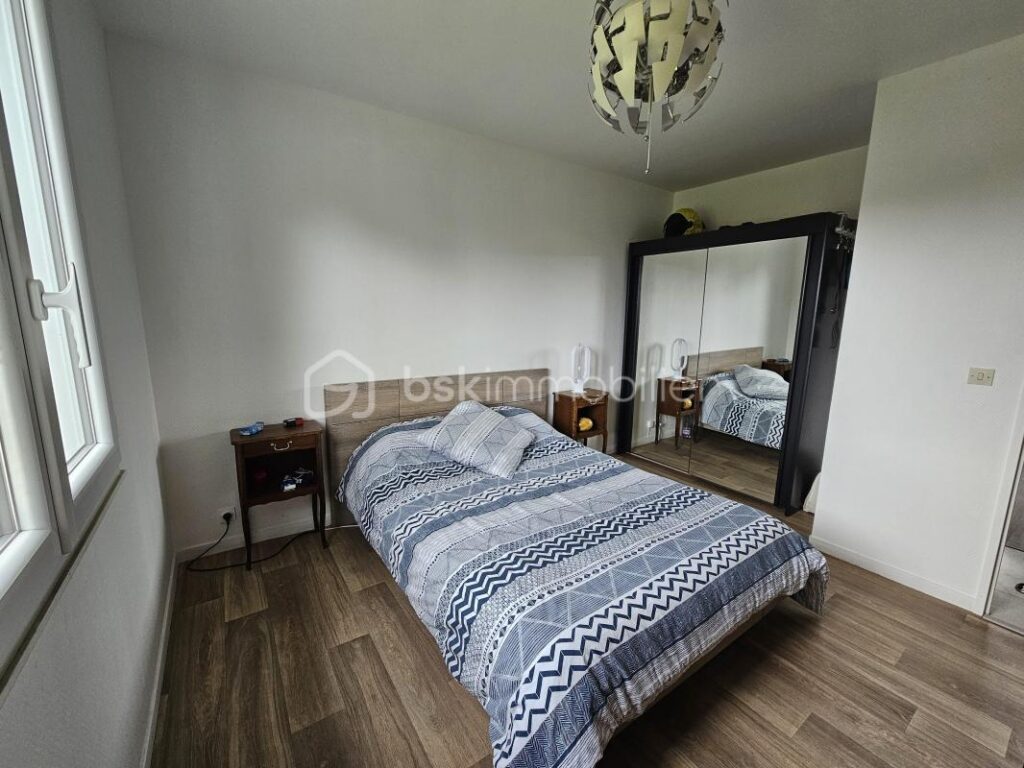 Maison de plain-pied avec grand garage – 4 pièces – 3 chambres – 105 m²