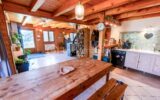 74130 – BRIZON – CHALET RÉNOVÉ 160M2 (144M2 HABITABLES) – TERRASSE, POTAGER – SUPERBE CADRE NATUREL – PROCHE DE LA VALLÉE DE L’ARVE – 6 pièces – 3 chambres – 144 m²