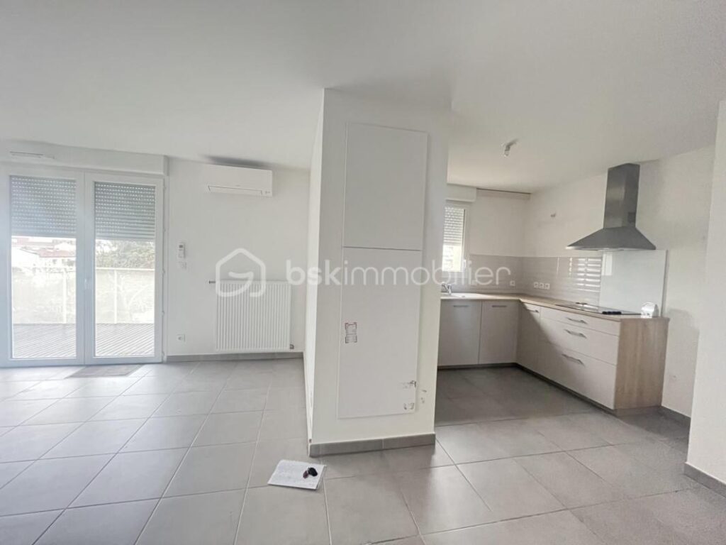 L’Ormeau – T4 récent, en dernier étage avec belle terrasse et parking en sous-sol – 4 pièces – 3 chambres – 80 m²