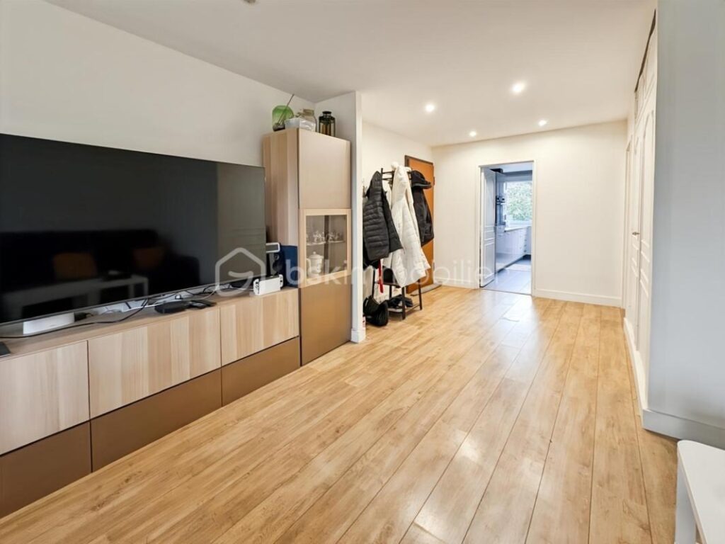 Nouveau – 4 pièces – 2 chambres – 75 m²