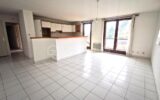 CLAIX – Appartement T3 avec terrasse exposée Sud, résidence calme et sécurisée, courts de tennis – 3 pièces – 2 chambres – 71 m²