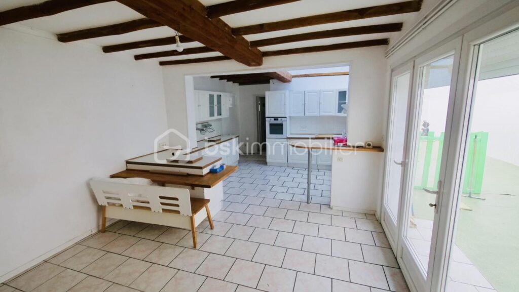 ✨ MAISON FAMILIALE D’EXCEPTION – 220 m² – JARDIN – GARAGE – AUCUN TRAVAUX ✨ – 7 pièces – 5 chambres – 220 m²