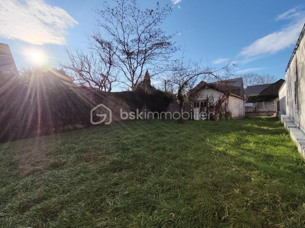 TERRAIN CONSTRUCTIBLE CENTRE AMBOISE 412 m² – NR pièces – NR chambres – 412 m²