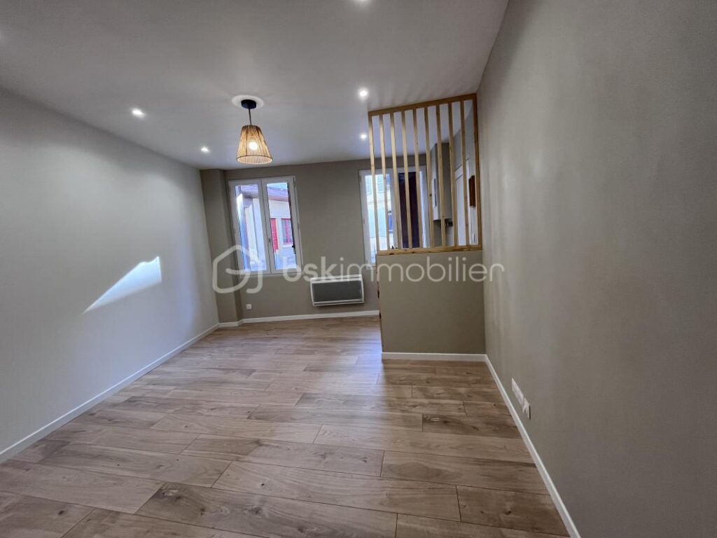 REVEL PROCHE CHARMANT APPARTEMENT T2 PLAIN PIED BELLES RENOVATIONS – 2 pièces – 1 chambre – 43 m²