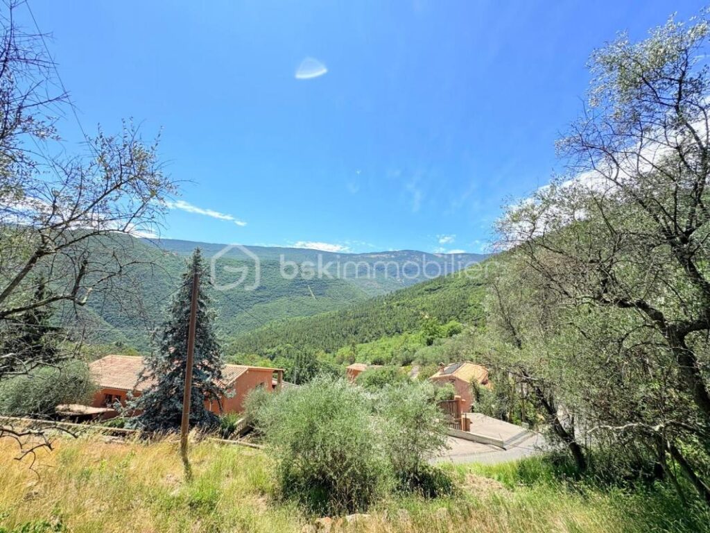 🌿 Terrain constructible – Pierrefeu (06910) 🌿 – NR pièces – NR chambres – 3077 m²