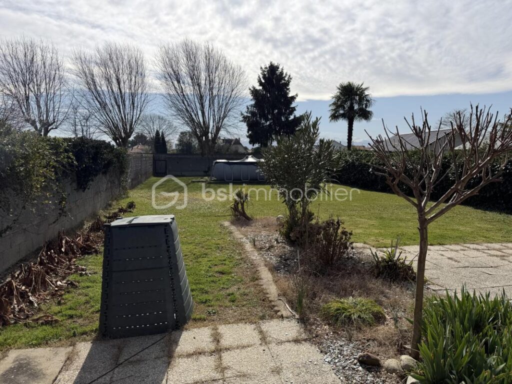 Maison idéalement située dans un quartier calme, vue Pyrénées – 9 pièces – 4 chambres – 106 m²