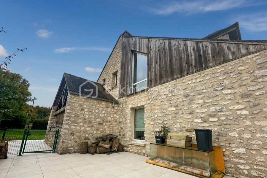 Maison à vendre à Janville sur juine