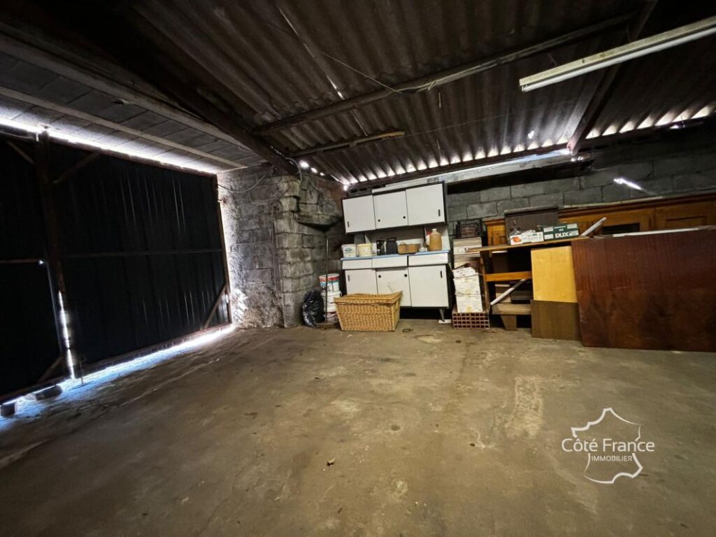 Maison de village avec local commercial et grande jardin, ga – 8 pièces – 4 chambres – 130 m²