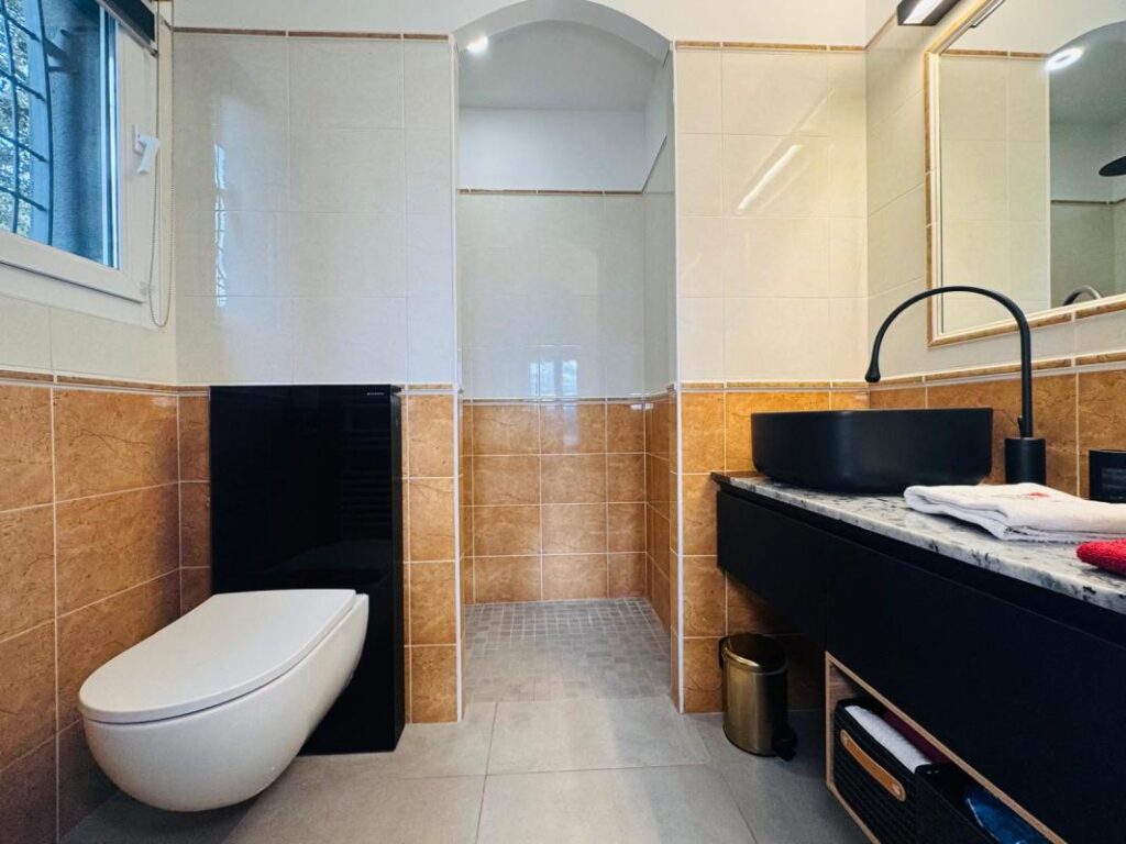 Maison à vendre Rochefort-du-Gard – 6 pièces – 4 chambres – 202 m²