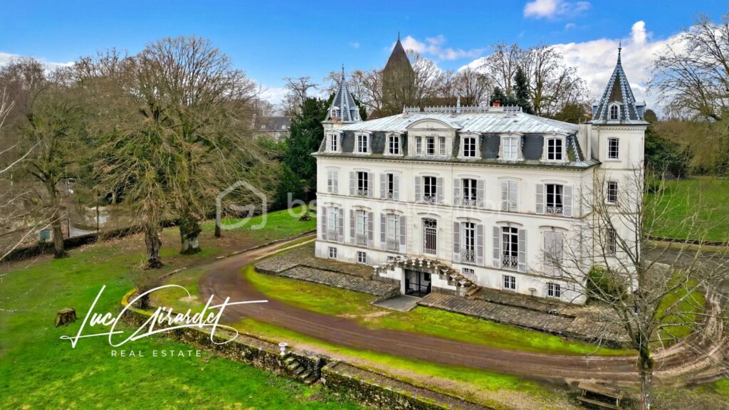 Château d’exception époque Napoléon III à réinventer avec parc et dépendances (Proche de Coulommiers (77120) – 15 pièces – 12 chambres – 750 m²