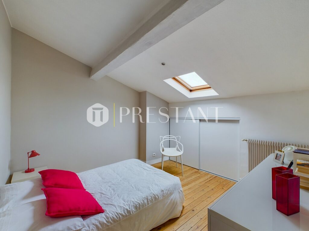 Maison – 7 pièces – 4 chambres – 190 m²