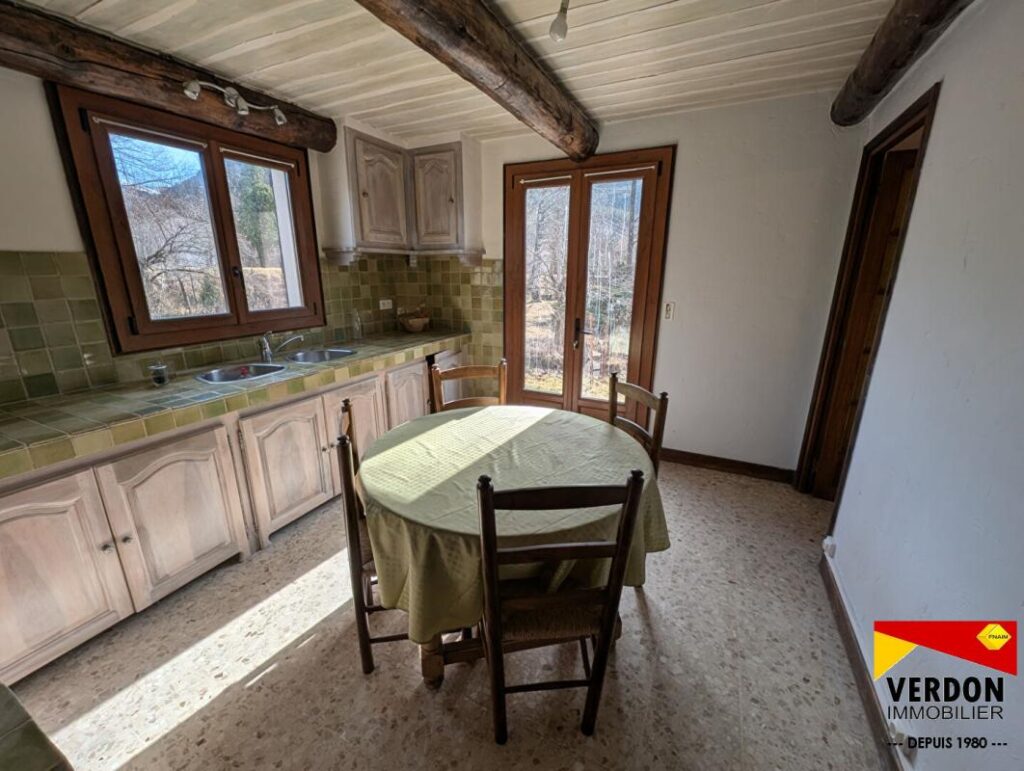 Vaste villa à Castellane – 6 pièces – 5 chambres – 149 m²