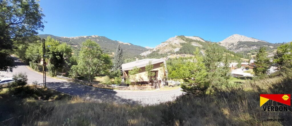Terrain à batir à Allos – NR pièces – NR chambres – 700 m²
