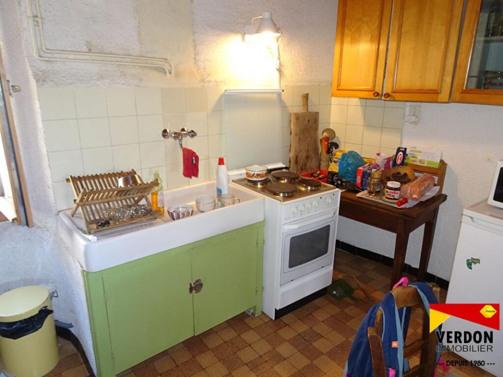 Appartement T2 centre village SAINT ANDRE LES ALPES – 2 pièces – 1 chambre – 34 m²