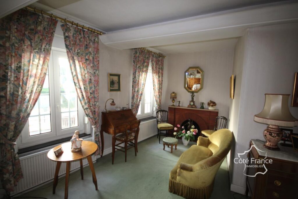 GIVET Maison de ville 3 chambres avec vue sur la Meuse, bel – 5 pièces – 3 chambres – 101 m²