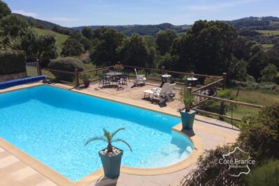 Magnifique propriété avec maison d&rsquo;habitation, gîtes et pisc – 11 pièces – 7 chambres – 265 m²