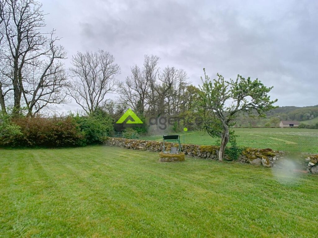 Maison de campagne dans charmant village – 5 pièces – 3 chambres – 110 m²