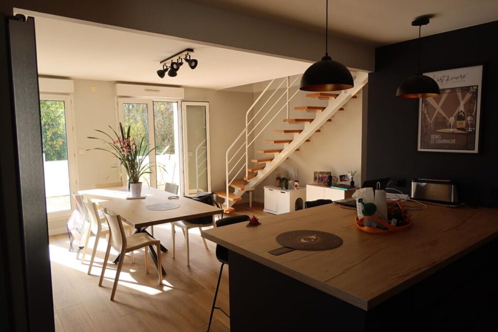 Appartement Besancon 5 pièce(s) 127 m2 – 5 pièces – 3 chambres – 127 m²