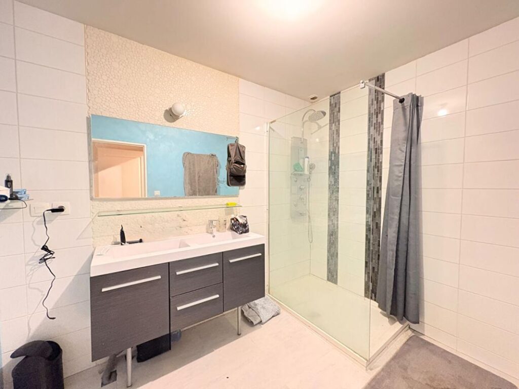 APPARTEMENT T5 DE 105 M2 À VILLERS-LE-LAC – 5 pièces – 3 chambres – 105 m²