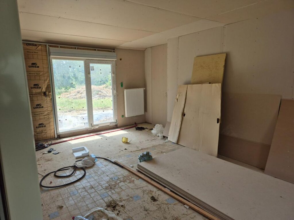 Maison de village secteur Champlitte 5 pièce(s) 150 m2 + maisonnette 80 m2 – 5 pièces – 4 chambres – 230 m²