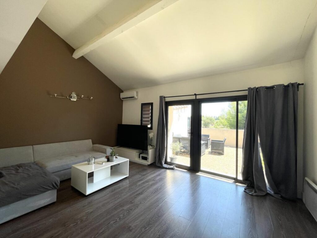 Immeuble de quatres appartements vendus loués – NR pièces – NR chambres – 235 m²