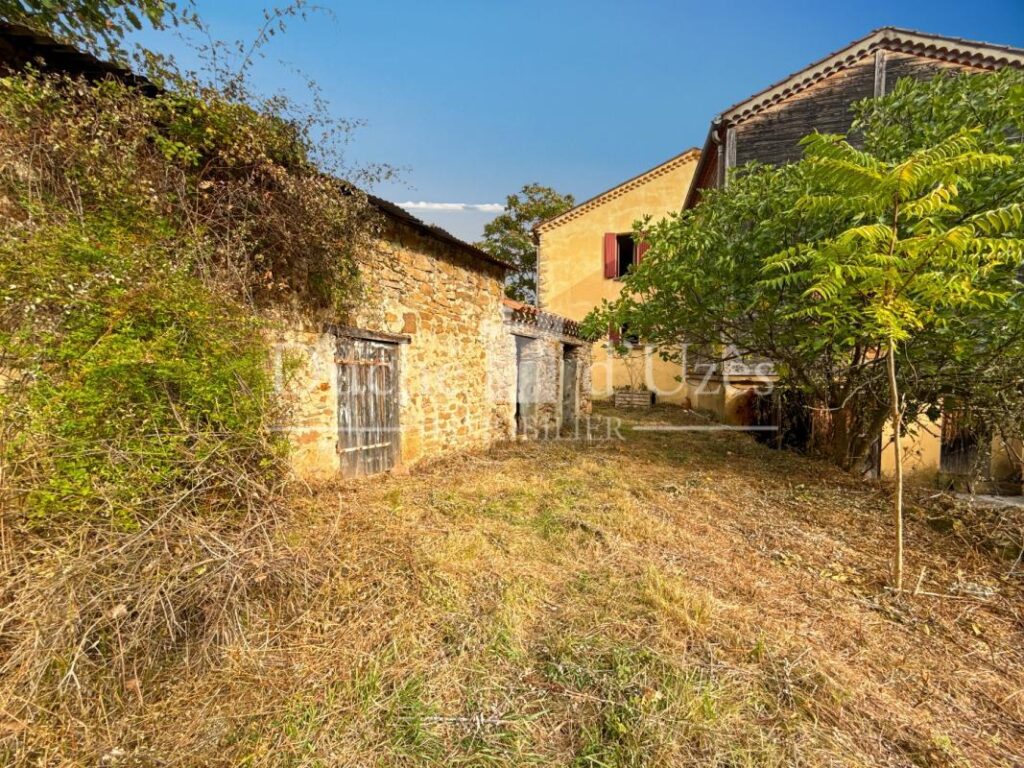 Maison de village – 7 pièces – 3 chambres – 125 m²