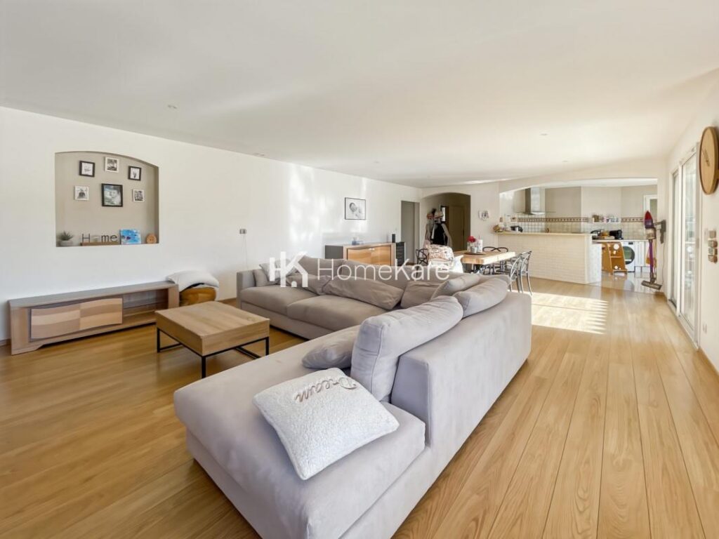 COUP DE COEUR ASSURÉ ! – 5 pièces – 4 chambres – 130 m²