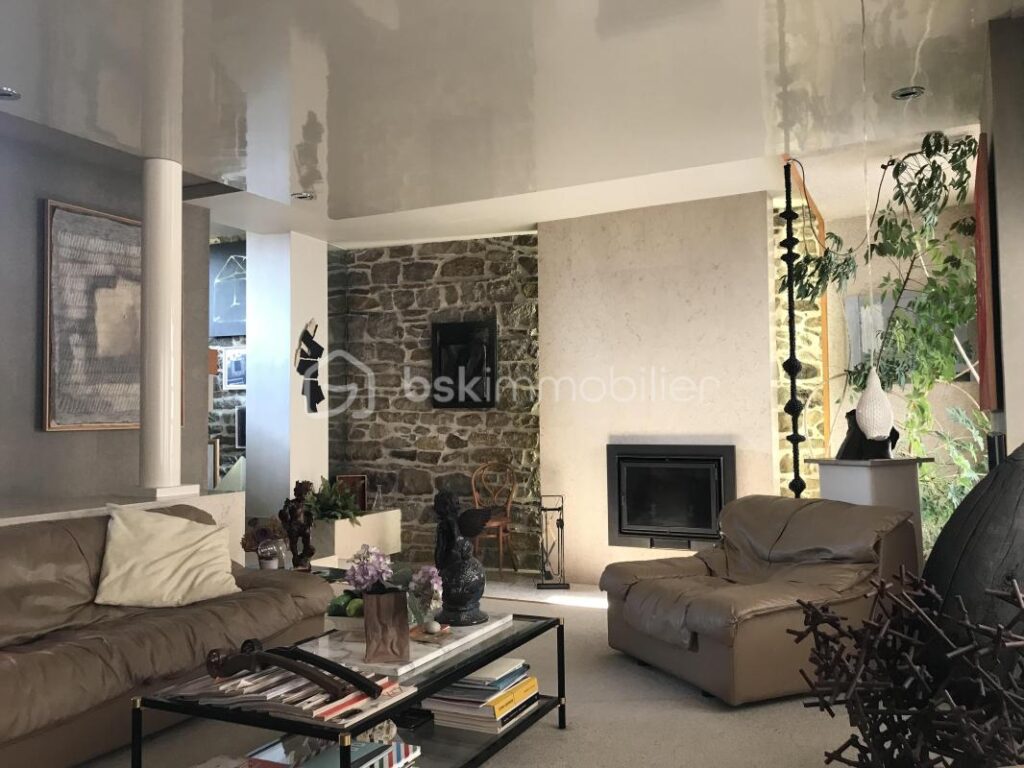 L’ECRIN PANORAMIQUE D’UNE COLLECTION D’ŒUVRES D’ART – 12 pièces – NR chambres – 318 m²