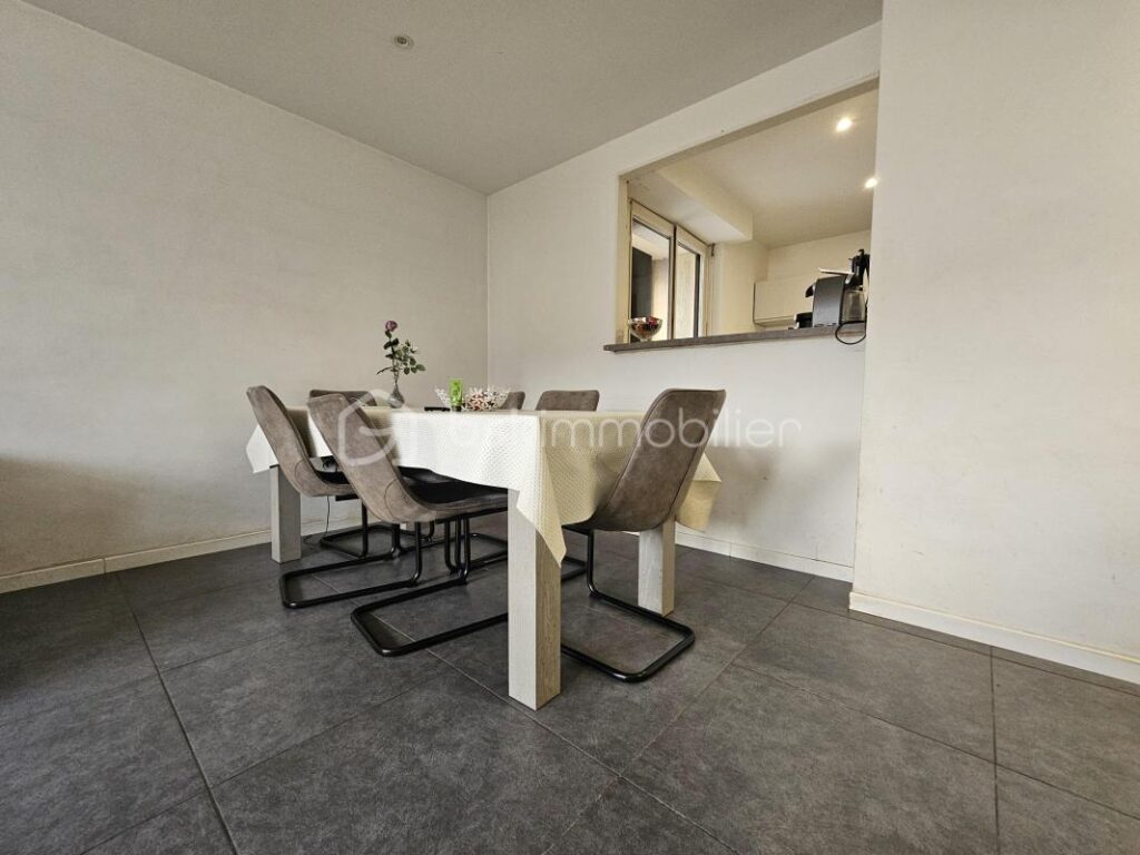 Lumineux T3 rénové – 3 pièces – 2 chambres – 62 m²