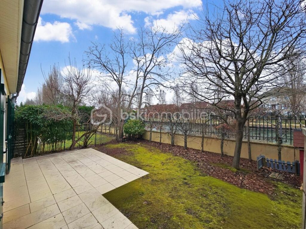 Pavillon non mitoyen 115m² 4 chambres vue CANAL garage jardin SUD – 6 pièces – 4 chambres – 115 m²