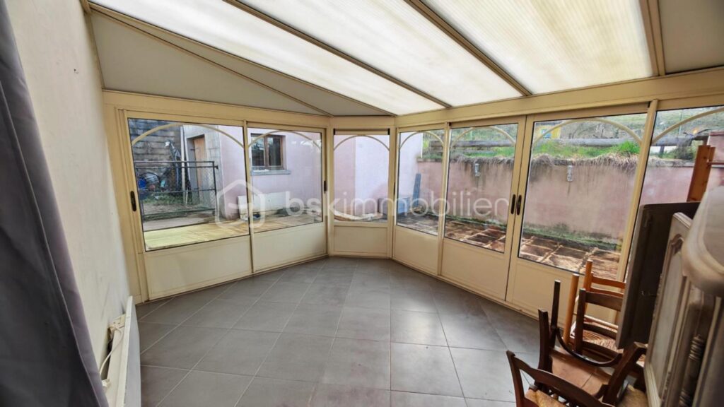 Charmante maison mitoyenne authentique 104 m² habitable environ – 4 pièces – 2 chambres – 112 m²