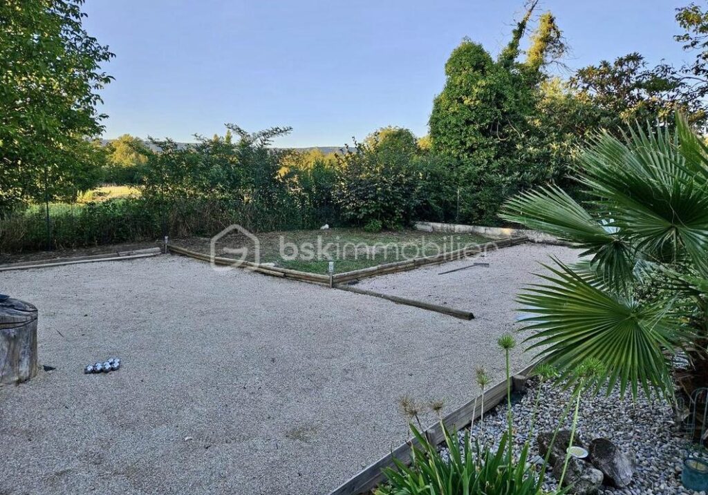 Villa rénovée avec piscine – vue Luberon – 5 pièces – 3 chambres – 110 m²