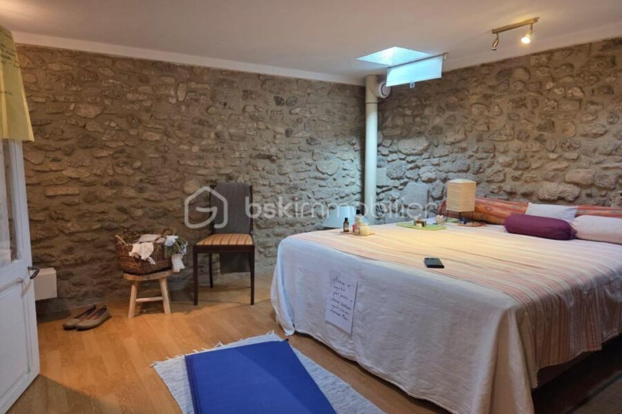 Maison à vendre à Cereste