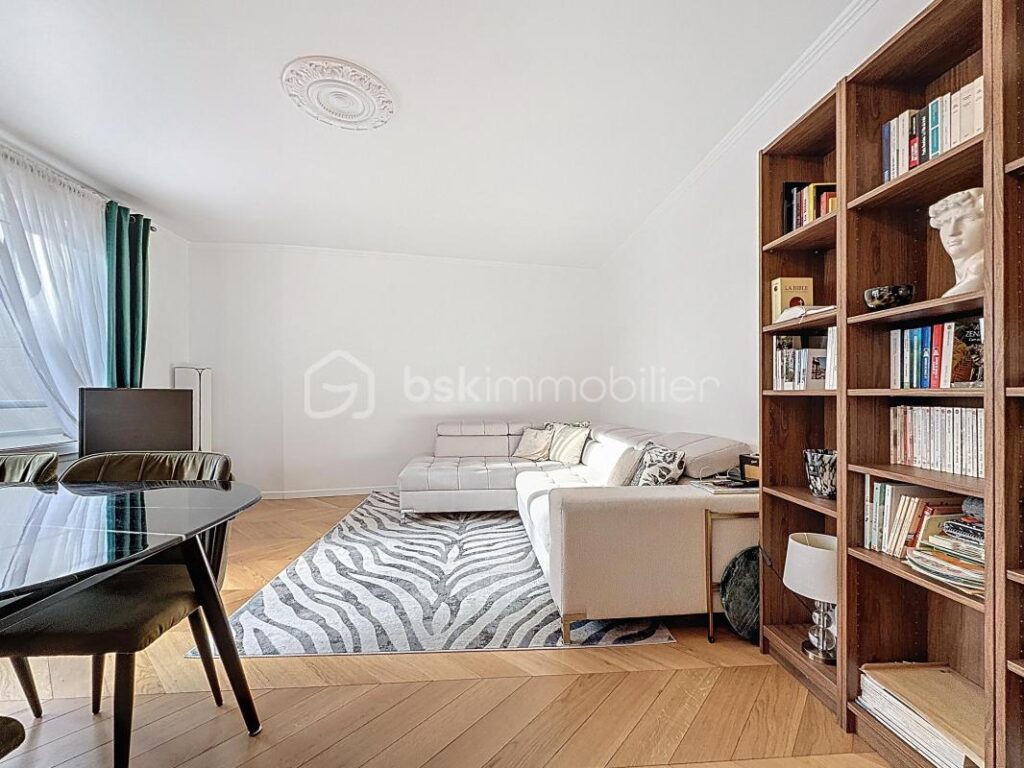 APPARTEMENT 3 PIÈCES RÉNOVÉ 65m2 AVEC PARKING PRIVATIF – 3 pièces – 2 chambres – 65 m²