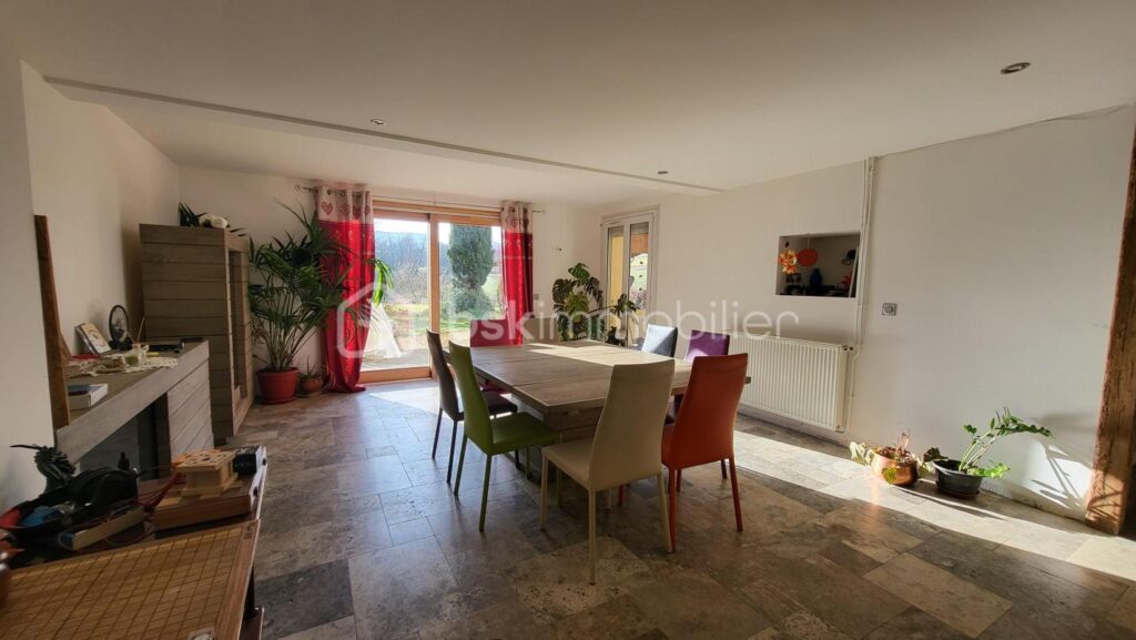 Maison T13 269 m2 – 12 pièces – 6 chambres – 269 m²