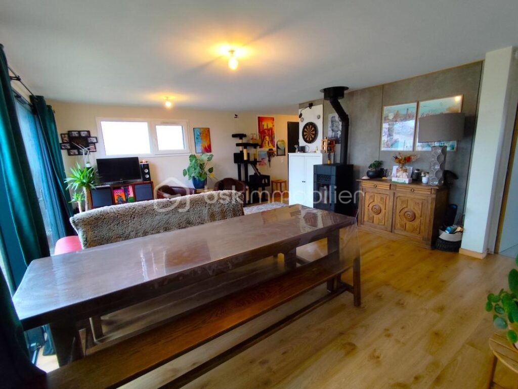 Maison de plein pied de 73 m2 sur la commune de Lécousse – 3 pièces – 2 chambres – 72 m²