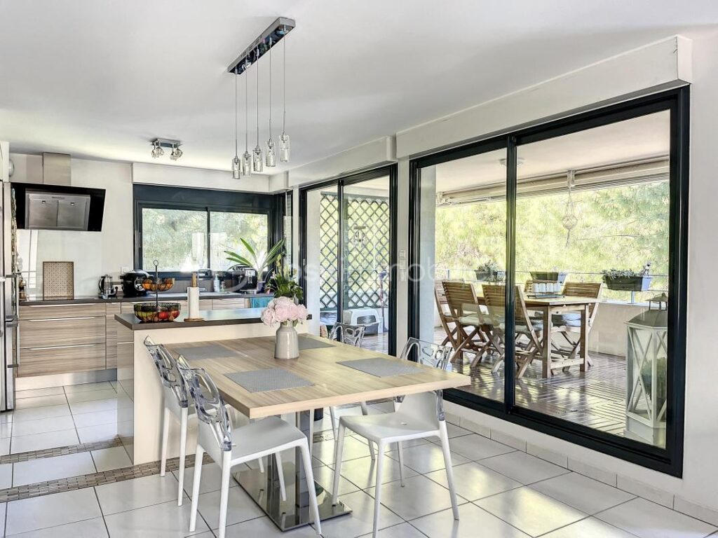 Montpellier Richter, superbe appartement avec terrasse sans vis-à-vis en bordure de Lez – 4 pièces – 3 chambres – 101 m²