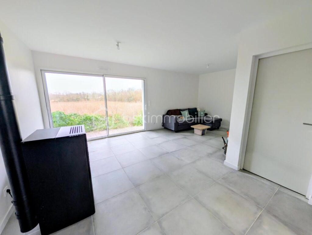 Maison neuve 2025 – Jardin – Vouhé proche Surgères – Classe Énergie A/A – Garage – 3 pièces – 2 chambres – 67 m²