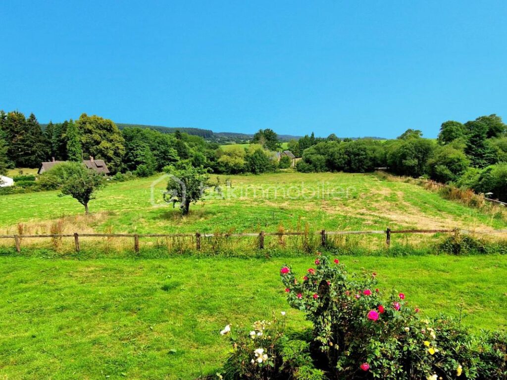 Magnifique domaine avec jardin ! – 5 pièces – 3 chambres – 150 m²