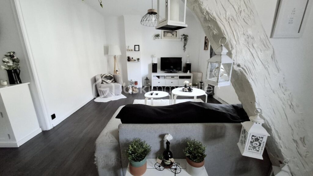 F3 EN PLEIN CENTRE – 3 pièces – 2 chambres – 68 m²